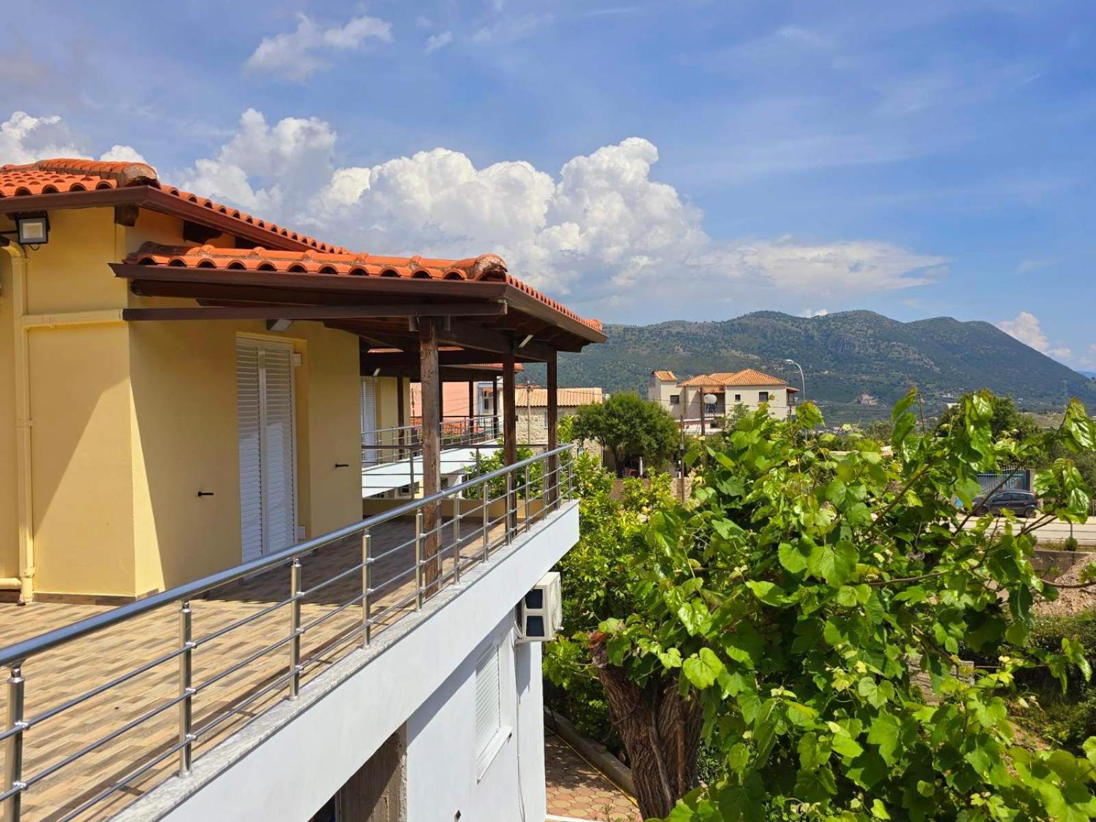 Philoxenia Guest House Himare Exterior foto
